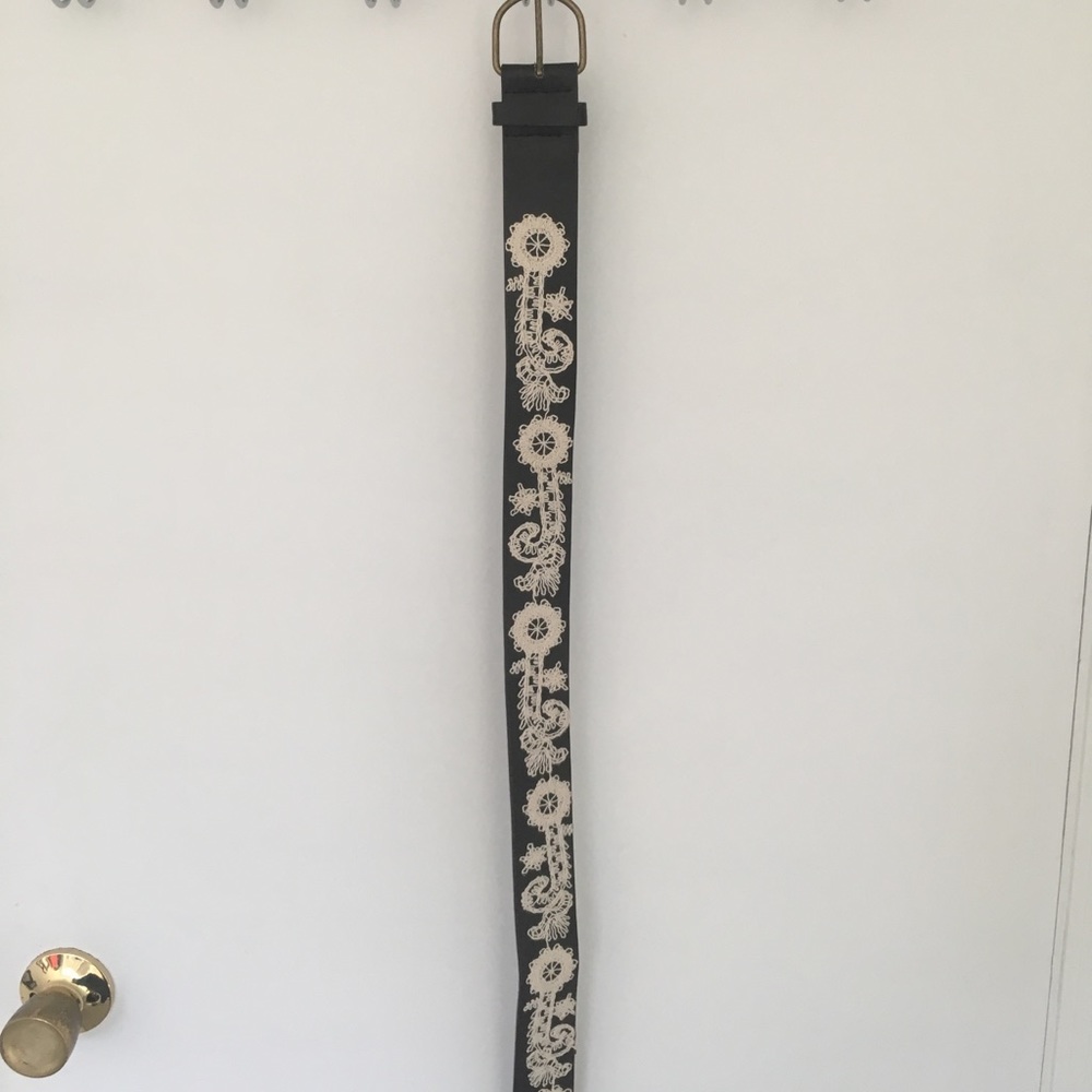 Floral Embroidered Belt